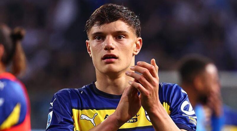 Liverpool sign Giovanni Leoni